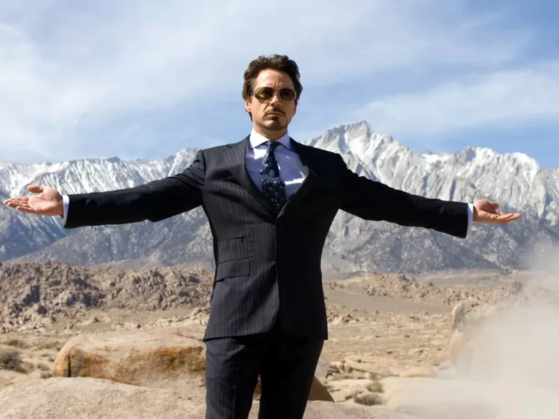 Mindestens drei beleidigend peinliche Szenen aus Robert Downey Jr.s Iron Man wurden von Kevin Feige auf Eis gelegt: „Die Leute werden wissen, dass wir nicht wissen, was wir tun“