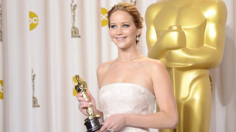   Jennifer Lawrence vid den 85:e Oscarsgalan