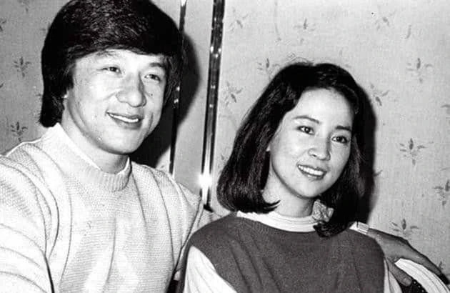 Jackie Chan wurde unter Druck gesetzt, seine schwangere Freundin zu heiraten: „Es war ein Unfall … Ich hatte nie daran gedacht, zu heiraten“