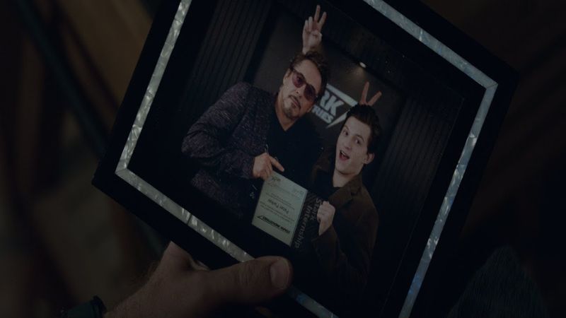 Lui Tony Stark îi lipsește Peter Parker - Avengers: Endgame Movie Clip HD - YouTube