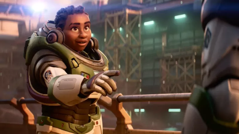 Los fanáticos se adelantan para apoyar Lightyear de Pixar después de que Arabia Saudita prohíbe la película por una razón insana