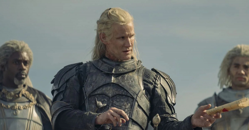   Matt Smith ako Daemon Targaryen vo filme House of the Dragon.
