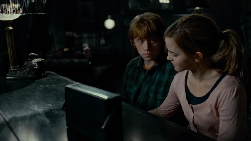   Emma Watson ir Rupertas Grintas kaip Hermiona ir Ronis