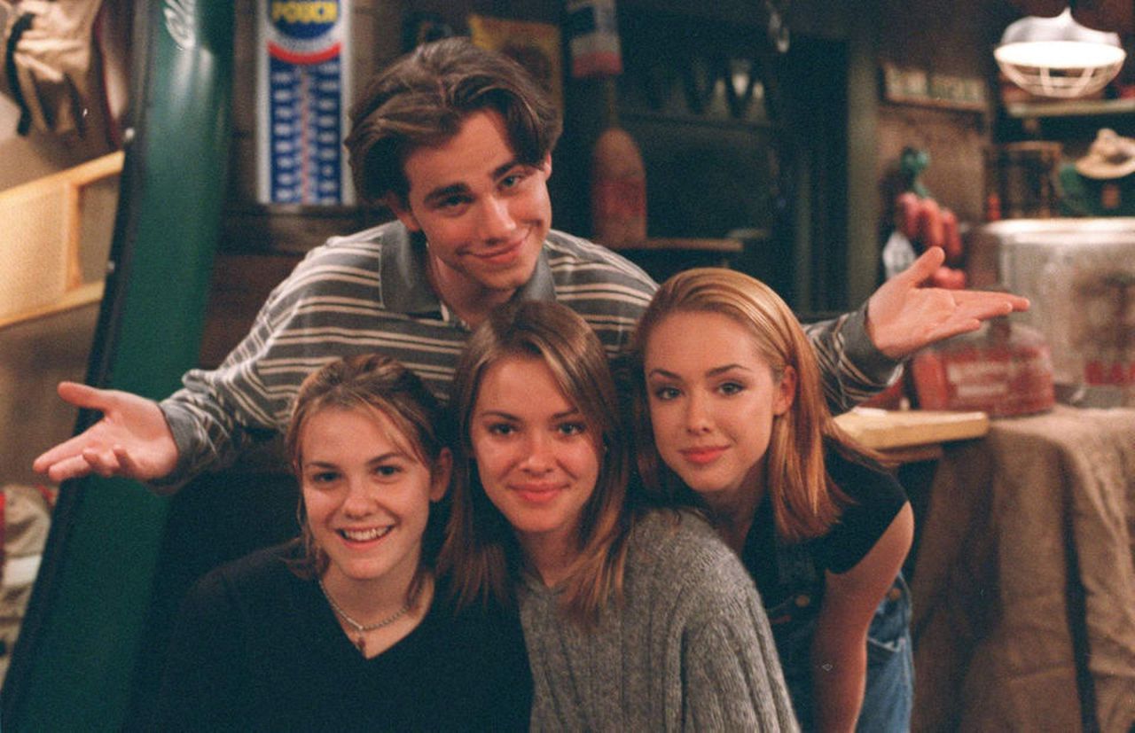 Kad paskatintų reitingus, ABC sujungė Sabrina, The Teenage Witch, You Wish, Boy Meets World ir Teen Angel.