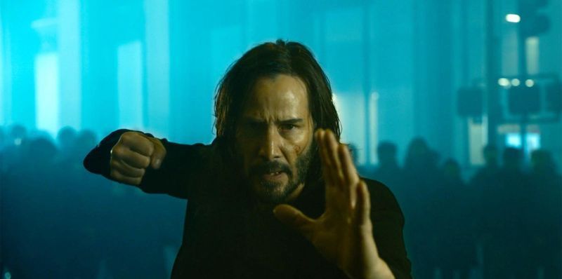 Киану Рийвс като Нео в „Възкресенията на Матрицата“.
