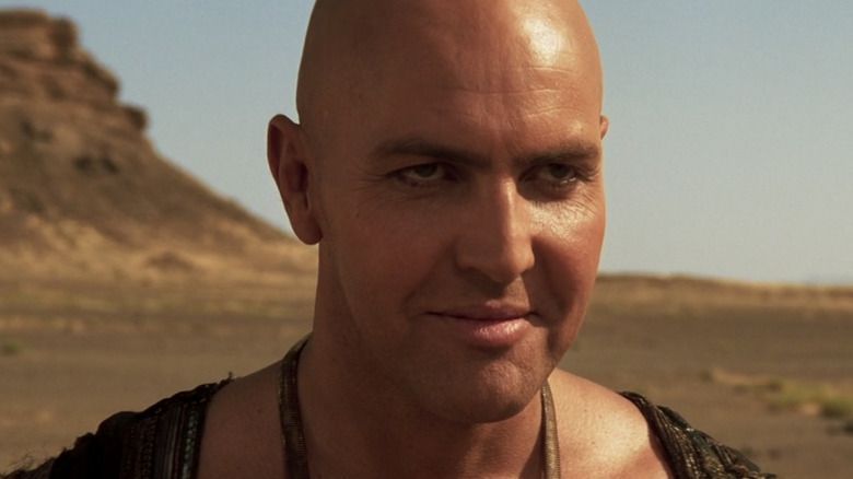 Imhotep grinst