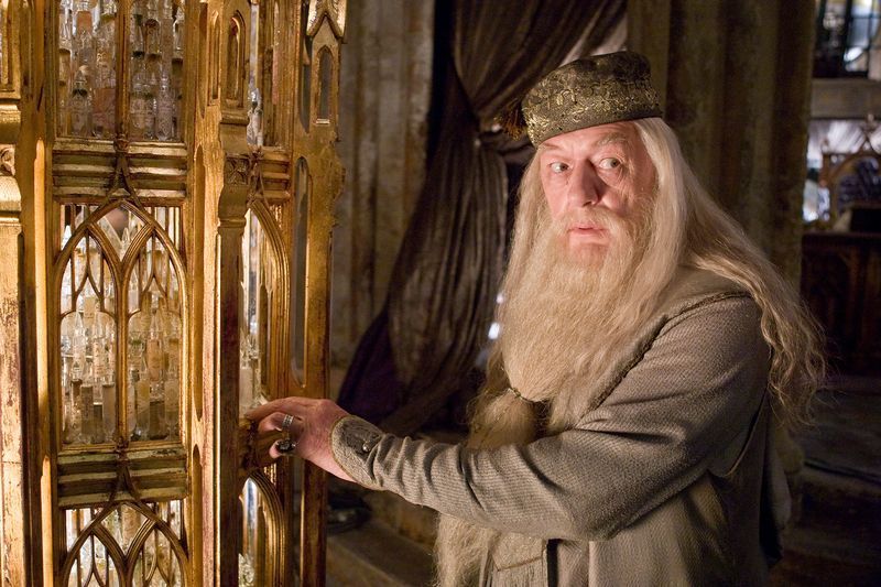 Сюжети на Хари Потър, които витаеха извън поредицата като Вингардиум Левиоза в реалния живот