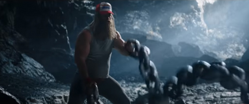  Tors valkā'Strongest avengers' cap in Thor: love and Thunder.