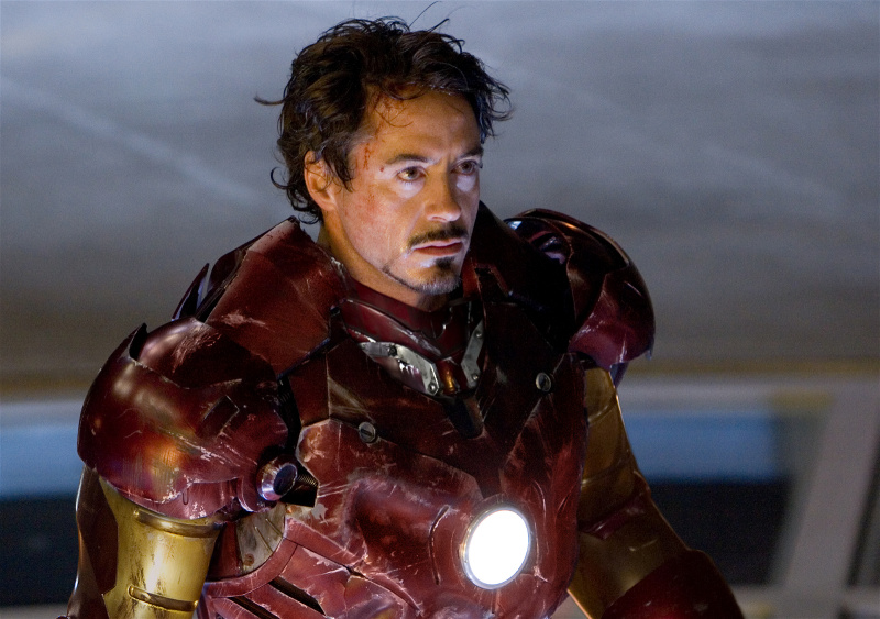   Roberts Daunijs juniors Tonija Stārka lomā filmā Iron Man
