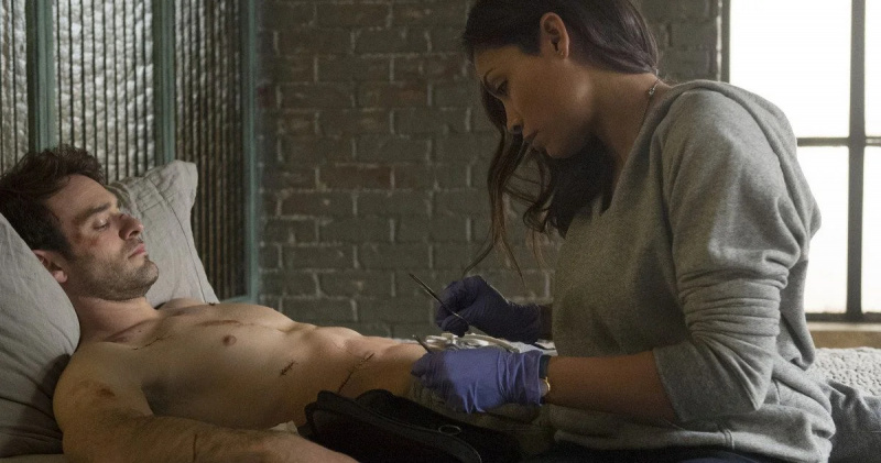 'Jeg er bare så glad for alle': Rosario Dawson vil vende tilbage til MCU som Claire Temple i Daredevil: Born Again Alongside Charlie Cox og Vincent D'Onofrio