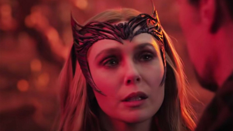  Elizabeth Olsen som Scarlet Witch på Doctor Strange 2