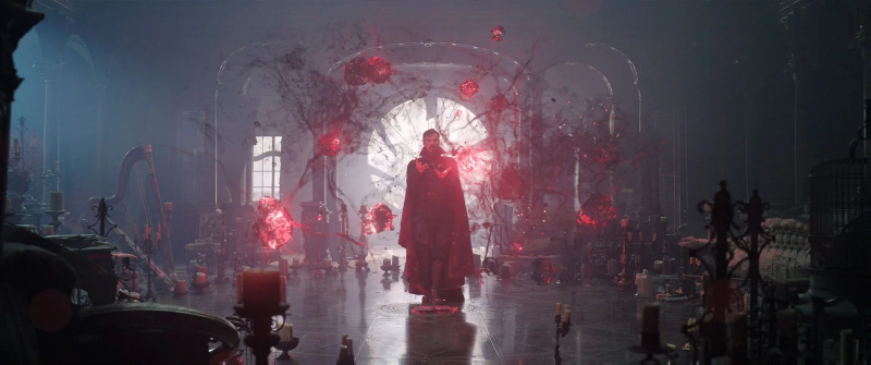   Doktor Strange v multiverzumu norosti (2022)
