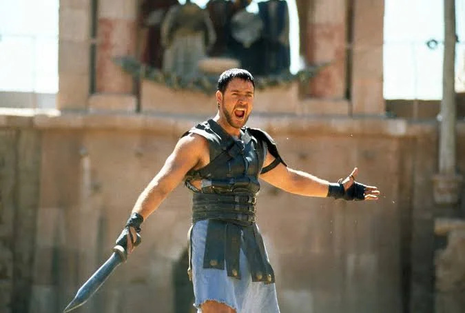 'Tas ir pavisam cits stāsts': Rasels Krovs izlaiž Toru 4, turpinājumus sauc par slinkiem, neskatoties uz to, ka aizstāv Gladiatoru 2.