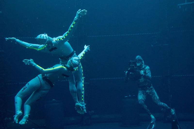   James Cameron filmt unter Wasser