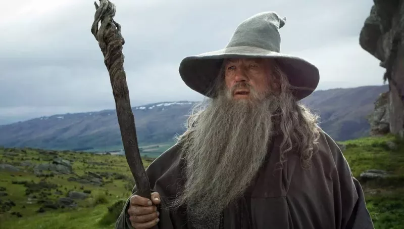 Berichten zufolge hat Netflix ein „Herr der Ringe“-Universum im MCU-Stil mit separaten Gandalf- und Aragorn-Spinoffs vorgestellt – was Tolkien Estate völlig aus der Fassung bringt