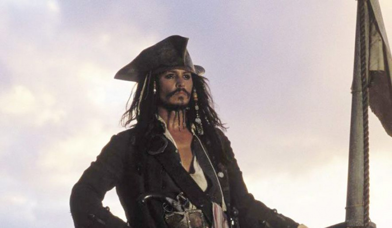  Johnny Depp dans le rôle du capitaine Jack Sparrow.