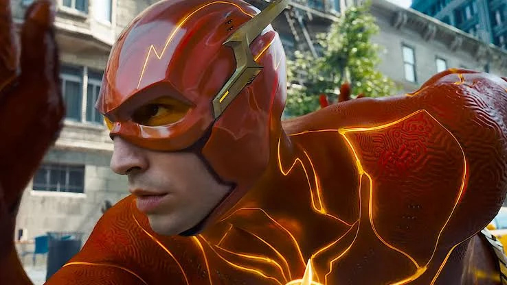   Ezra Miller som The Flash