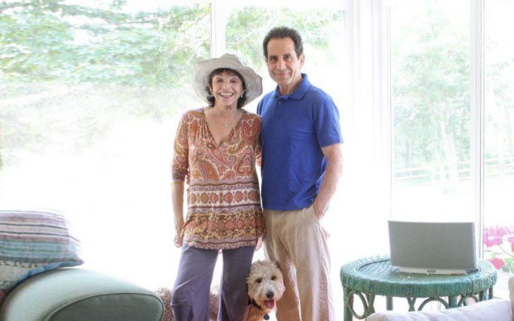 Er Tony Shalhoub glad for sin kone Brooke Adams? Detaljer om deres gifte liv og børn