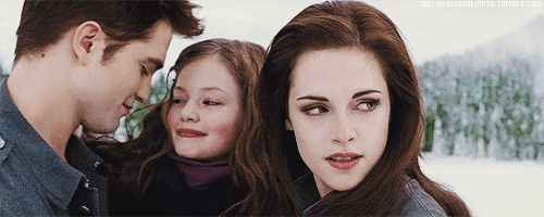 gifurile mele Edward Cullen Saga Amurg Bella Cullen Breaking Dawn partea 2 Renesmee Cullen ibelieveinsoulmate •