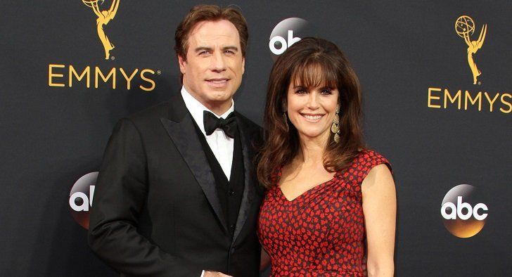 Skiller Kelly Preston mann fra John Travolta mange påstander om seksuell trakassering mot ham?