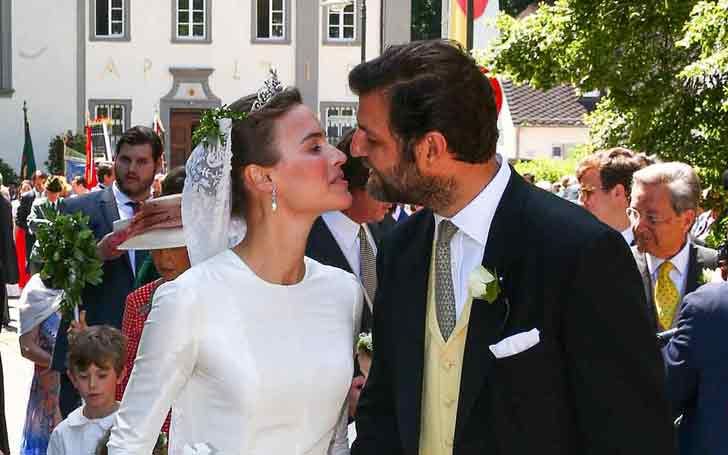 Den tyske prinsen Casimir zu Sayn-Wittgenstein-Sayn gifter seg med den amerikanske forloveden i overdådig seremoni