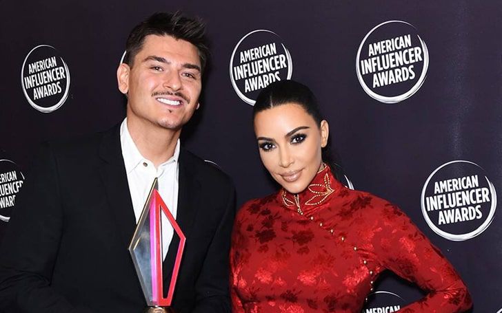 Kim Kardashian Wests Makeup Artist, Mario Dedivanovic kommer ut som homosexuella dagar innan han och KKW lanserar sin nya skönhetsprodukt