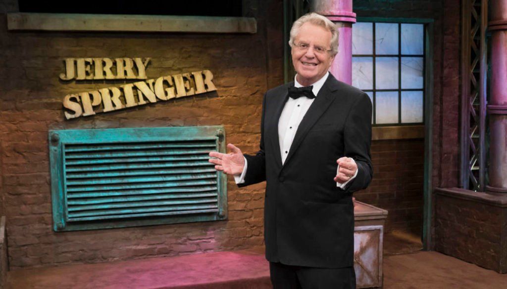 حصل جيري سبرينغر ، أفضل مذيع تلفزيوني في خمس مرات ، على صافي ثروة ضخمة. تفاصيل أصوله ودخله.
