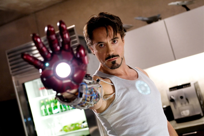 Iron Man Roberta Downeya Jr., który zapoczątkował MCU, nigdy nie był częścią głównego uniwersum – teoria