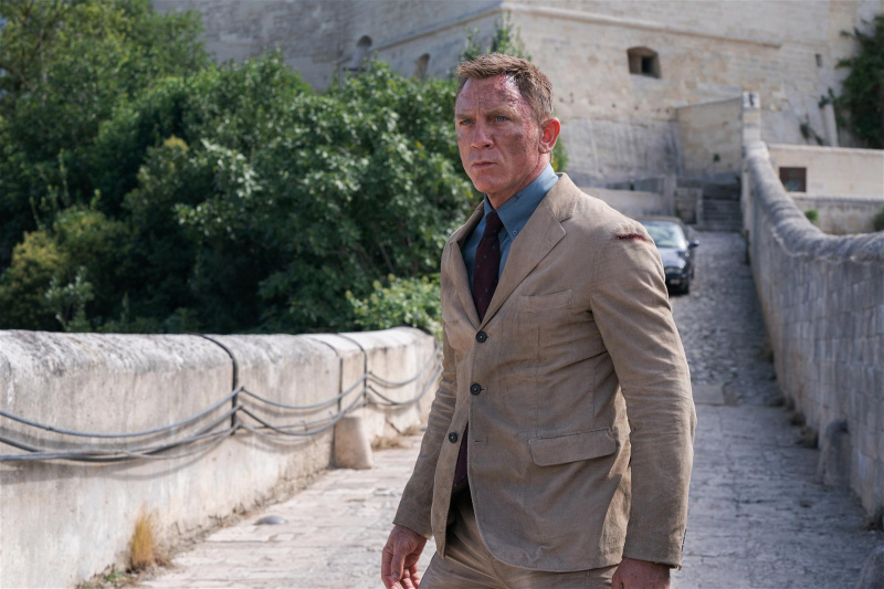 „Îmi sărut toți bărbații mei de frunte”: Starul Knives Out, Daniel Craig, a avut de făcut o mărturisire după ce a fost scos de colegul său James Bond Rami Malek