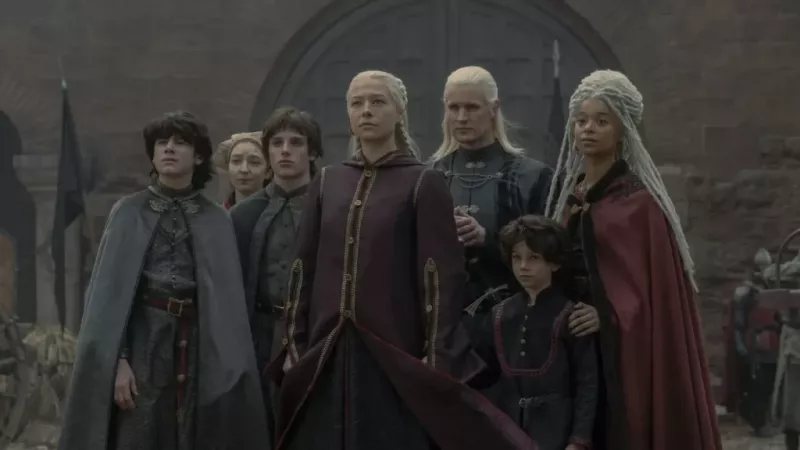 House of the Dragon -kausi 2 pakottaa fanit valitsemaan puolen julkaistuaan kaksi erilaista traileria Targaryenin sisällissodan julistamiseksi