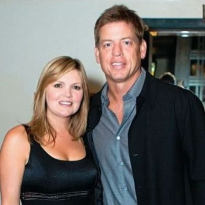   Алека Марие Аикман's parents, Troy Aikman and Rhonda Worthey in the picture.