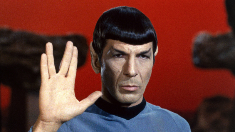 'Şovu onsuz yapmayacaksın': Steve Carell'in aksine Leonard Nimoy, Star Trek'in İkinci Sezonda Onu Kovmaya Çalışmasından Sonra En Beklenmedik Müttefiki Yakaladı