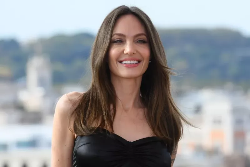 „Manchmal stellen sich Frauen in Familien an die letzte Stelle“: Angelina Jolies beängstigender Gesundheitszustand könnte mit zunehmendem Alter zu tödlichen Komplikationen führen